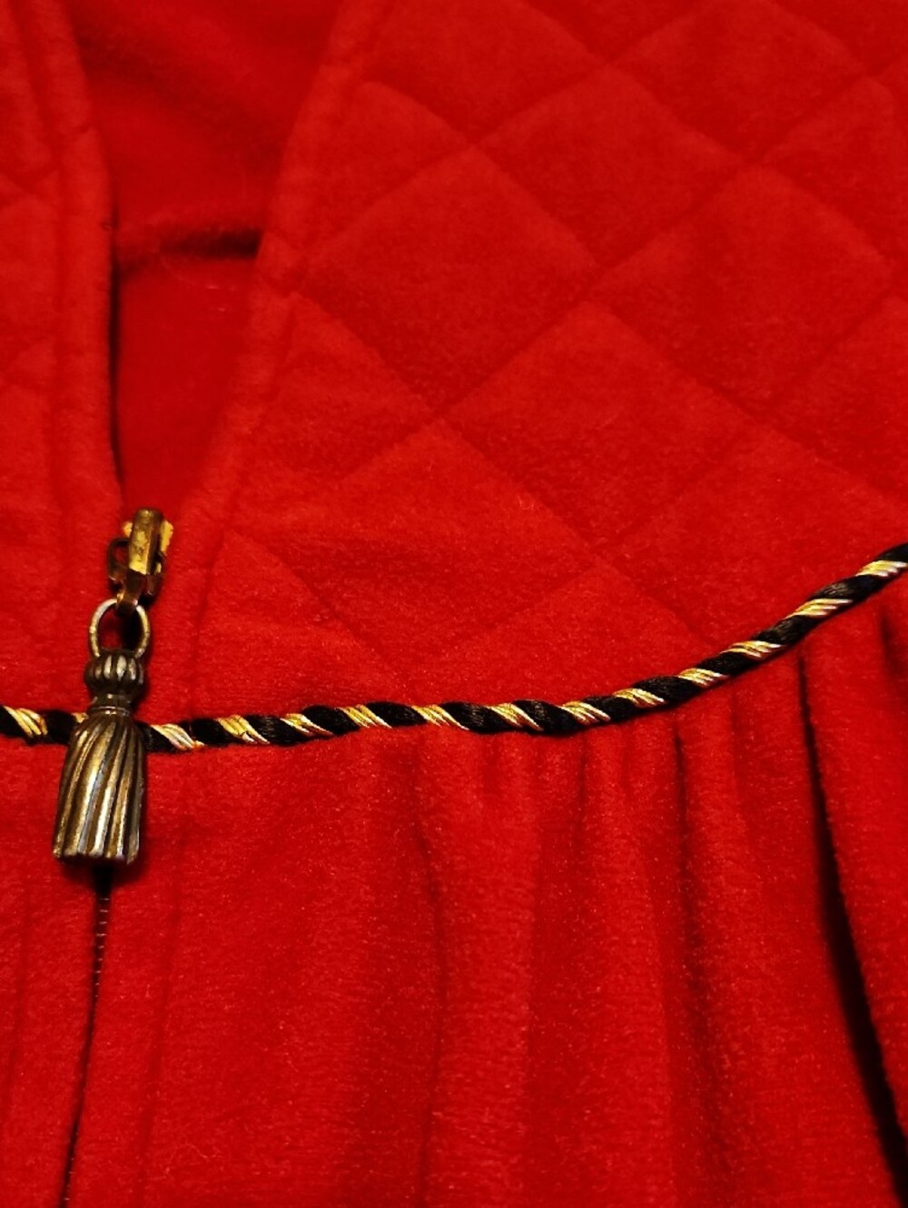 Vanity Fair Red Robe, Medium - Picture 9 of 10